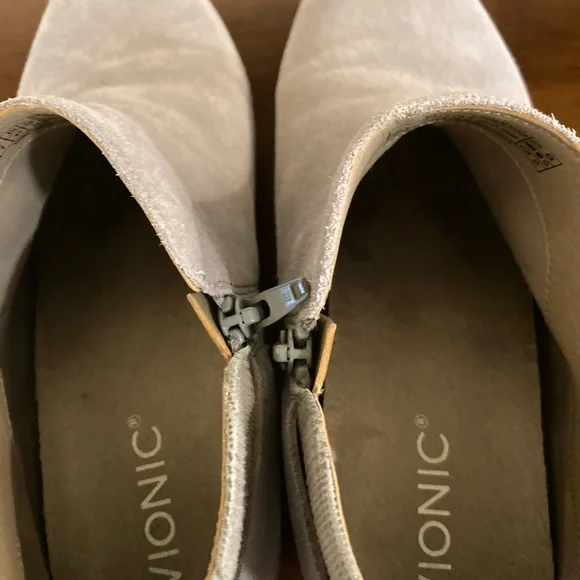 Like New Vionic Grey Boots Size 9 - Picture 5 of 7